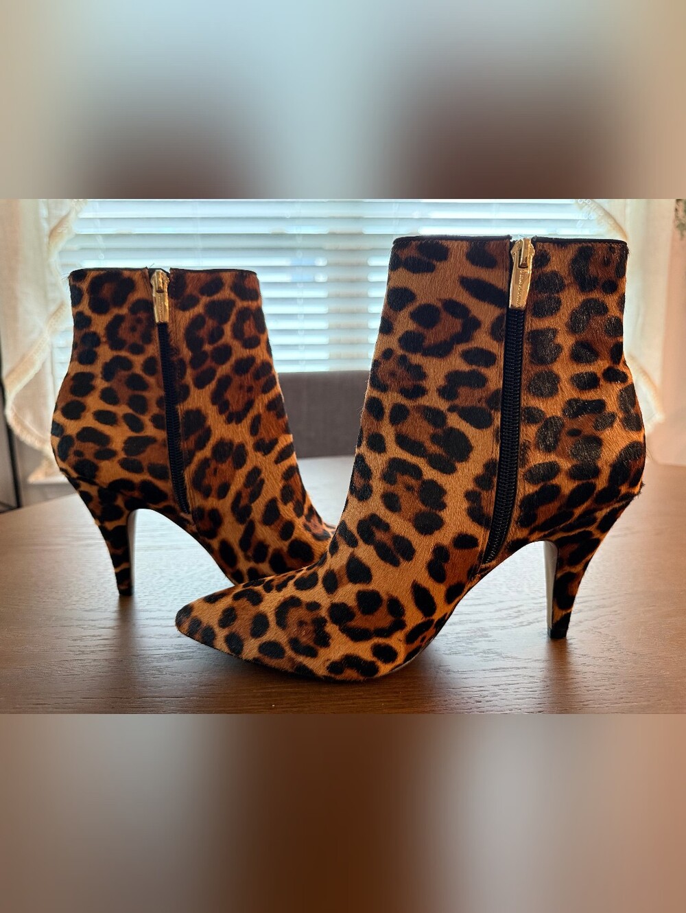 Vince Camuto Nandi2 Leopard Print Calf Hair Booties Size 8.5